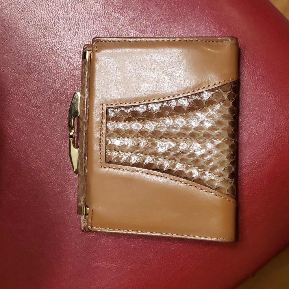 Wallet - Picture 2 of 4